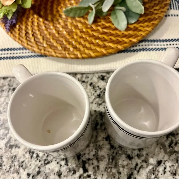 Gibson Disney Vintage Mickey Mouse Coffee Mug Set of 2 Classic White Black Red - Picture 3 of 5